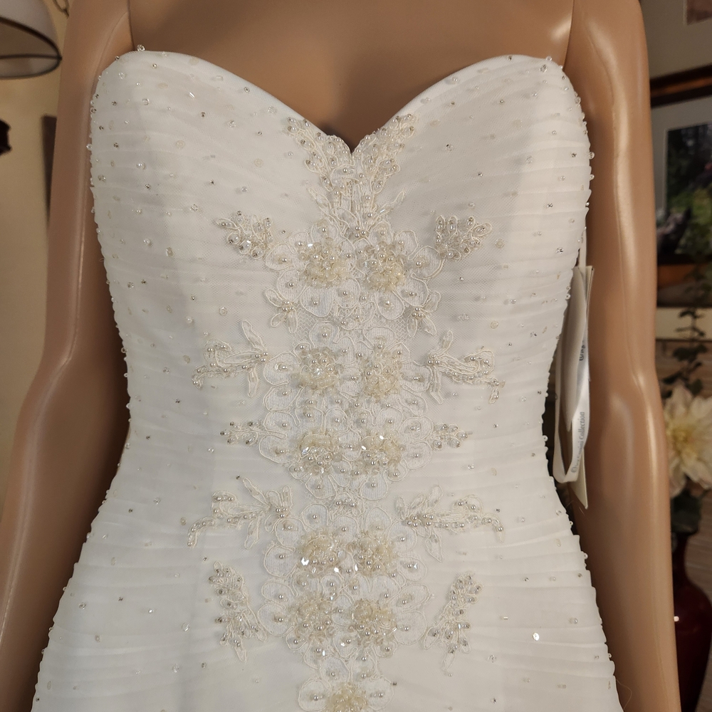 STUNNING Oleg Cassini Lace Trumpet Gown – NWT - Picture 12 of 14